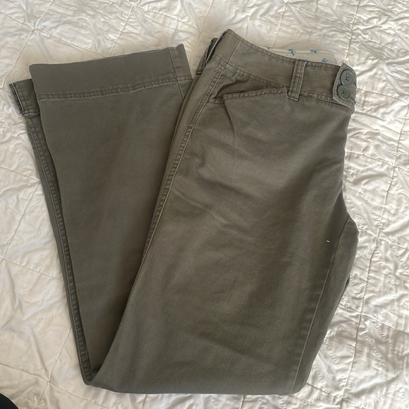 Old Navy low waist chino pants size 10 - Picture 5 of 10